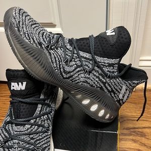 Adidas Crazy Explosive Low Primeknit ultra boost basketball shoes
